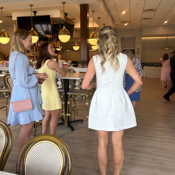 Amanda Uprichard Banco - Picture 4 of 4